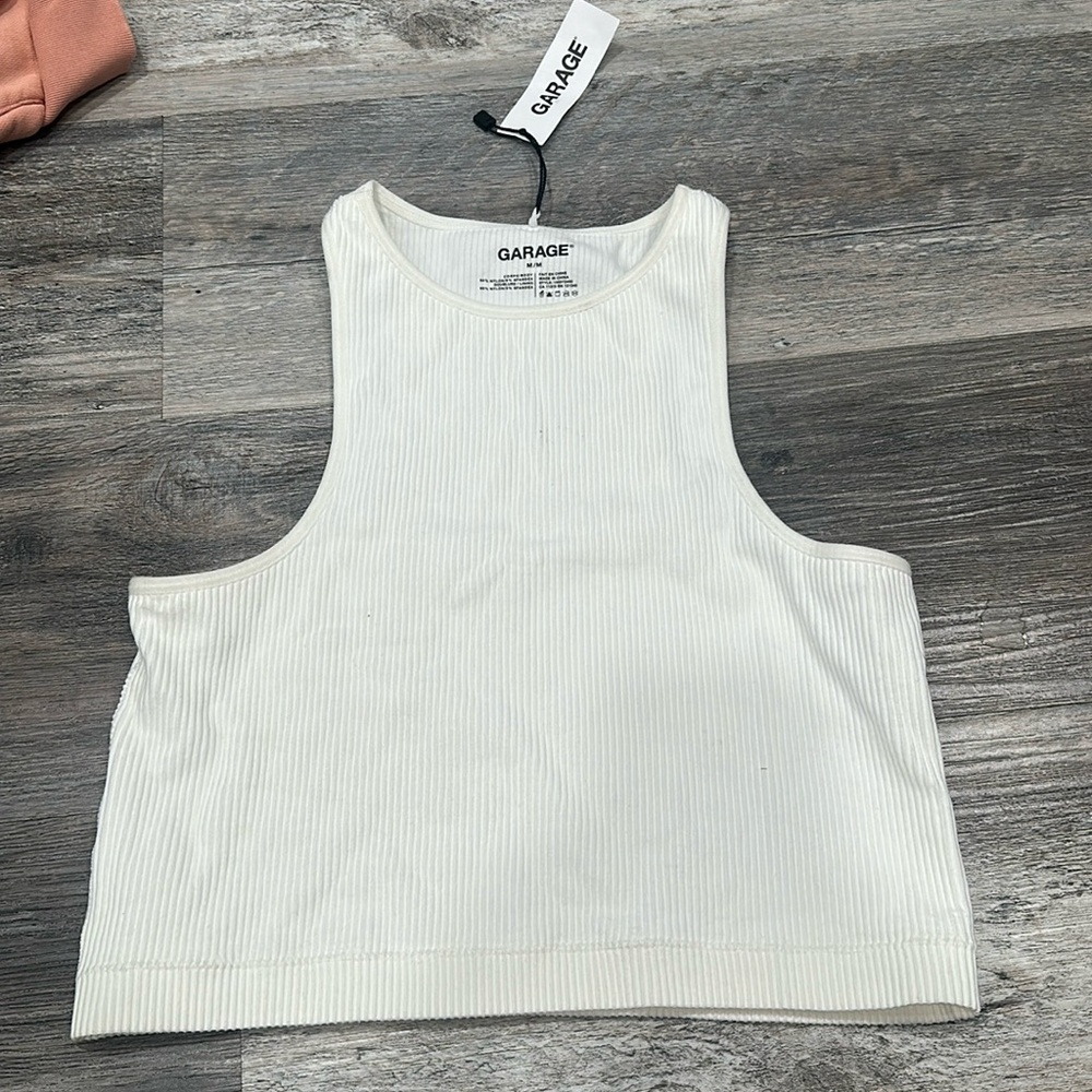 WHITE GARAGE TOP SIZE MEDIUM